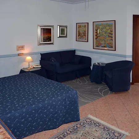 Hotel Nigahotel 3*