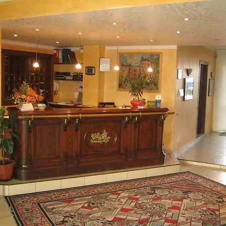 Nigahotel Hotel 3*